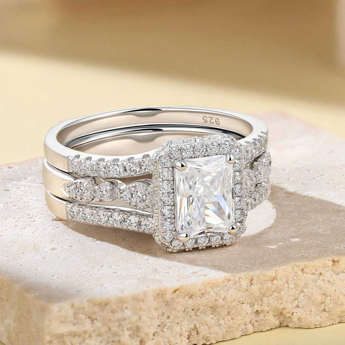 2Pcs GRA Certified Moissanite Radian Cut Wedding Rings Set